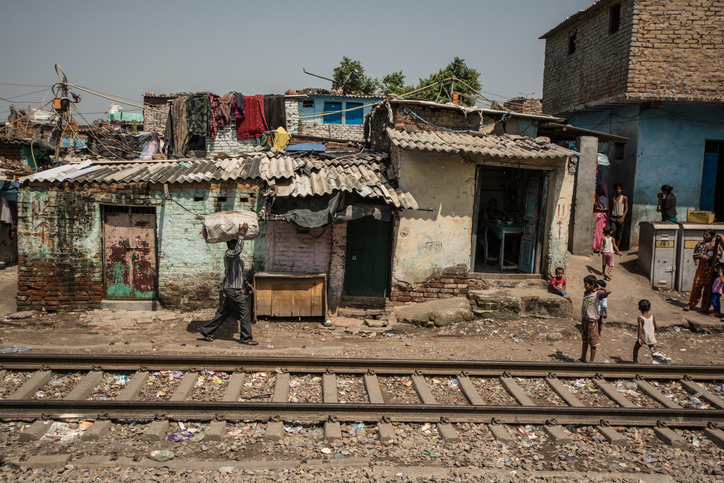 Shanty Towns Meaning In English